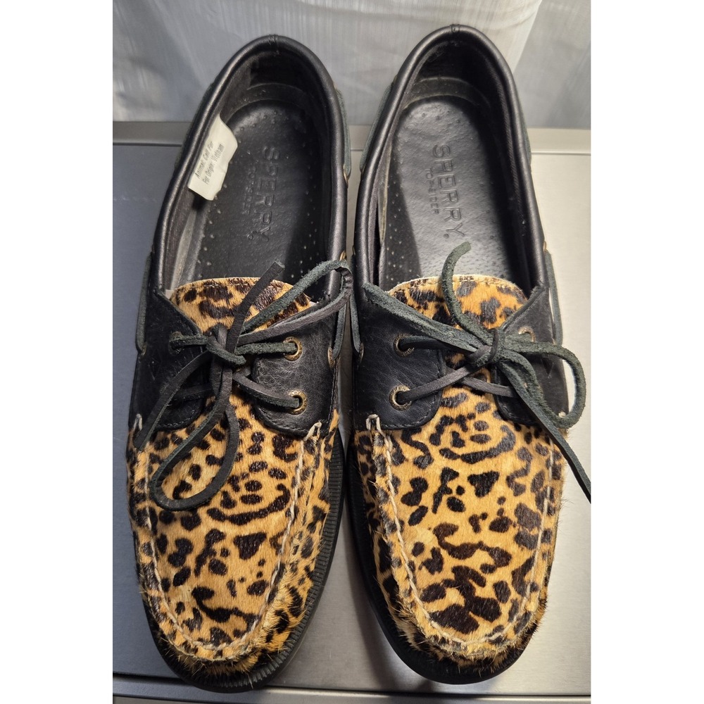 Sperry Boat Shoe Genuine Calf Fur/Leather Leopard Non Marking Sole 8.5‎